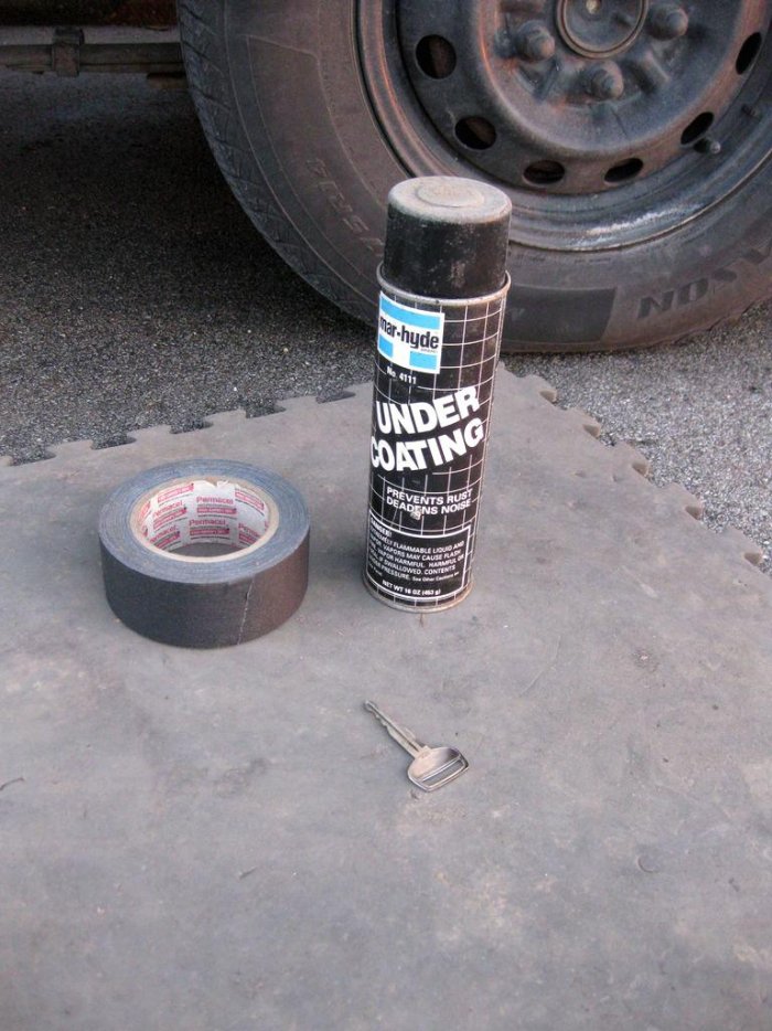 Делаем тайник с запасным ключом на кузове автомобиля