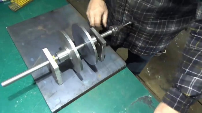 Самодельный резьбонарезной станок