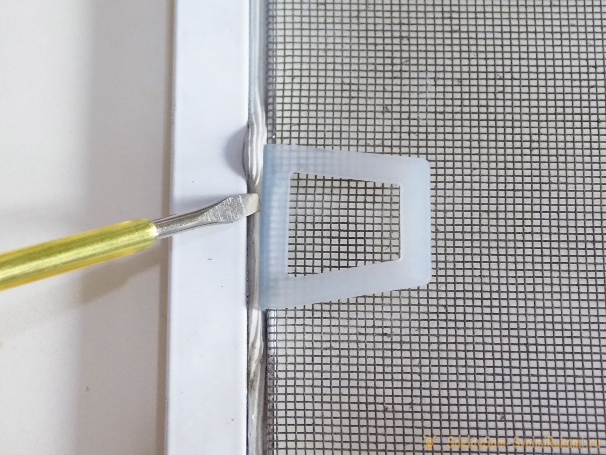 Как заменить ручки на москитной сетке пластикового окна