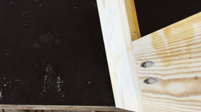 Кондуктор для соединения на косой шуруп