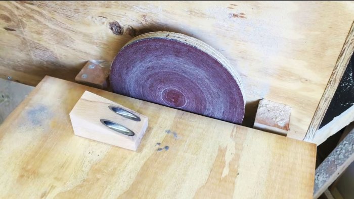 Кондуктор для соединения на косой шуруп