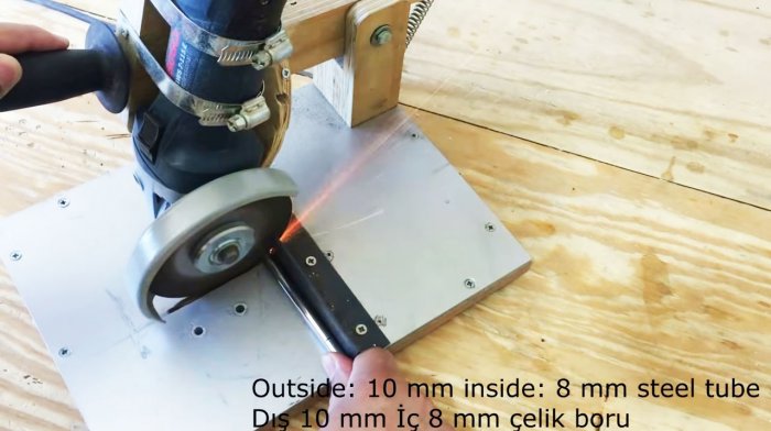 Кондуктор для соединения на косой шуруп