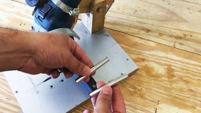 Кондуктор для соединения на косой шуруп