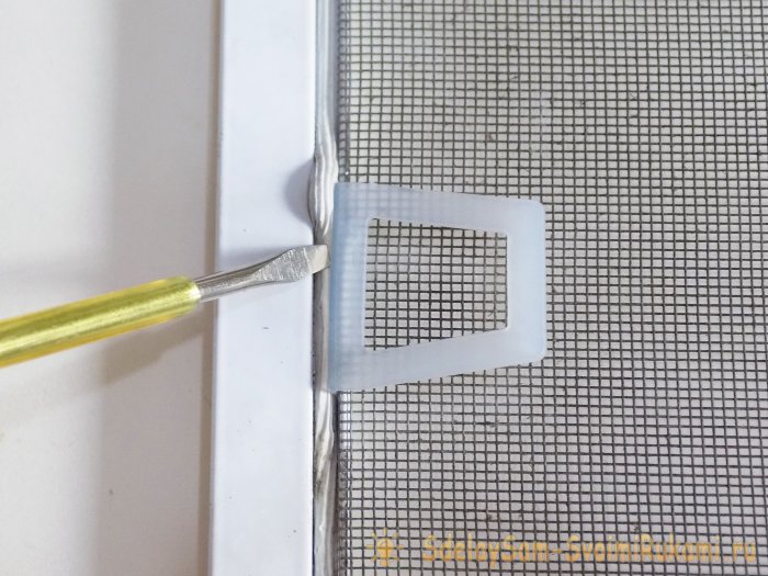 Как заменить ручки на москитной сетке пластикового окна
