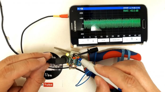 A simple homemade oscilloscope from a smartphone