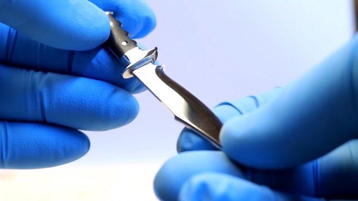 Как превратить болт в красивый маленький сувенирный охотничий нож