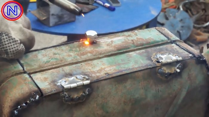 Переносная чудо печь из старой канистры своими руками