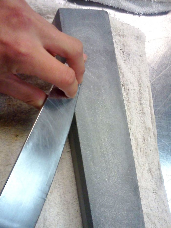 Как отремонтировать кухонный нож с отломанным носиком острием