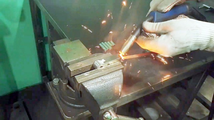 Самодельный ручной станок для гибки цепных звеньев