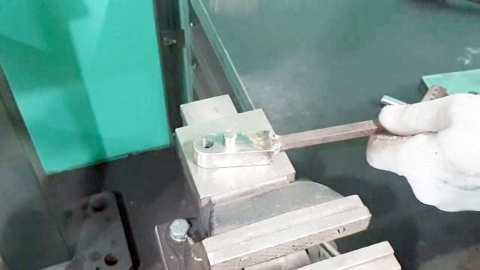 Самодельный ручной станок для гибки цепных звеньев