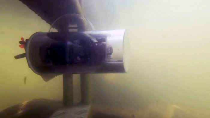 Радиоуправляемая подлодка из кувшина