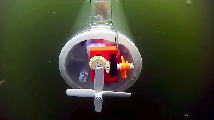 Радиоуправляемая подлодка из кувшина