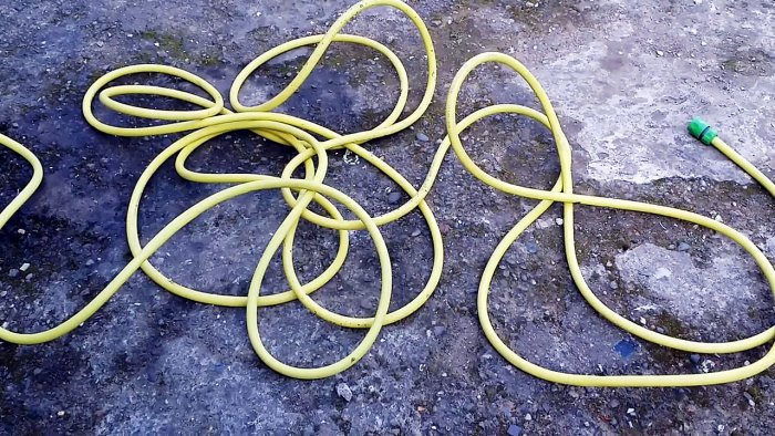 Удобная катушка из пластикового ведра для хранения садового шланга