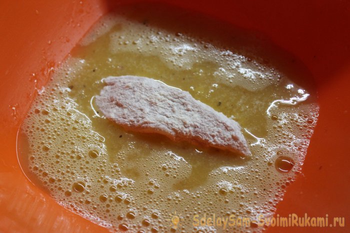 Хрустящие куриные наггетсы в кукурузной панировке