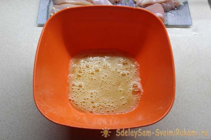 Хрустящие куриные наггетсы в кукурузной панировке