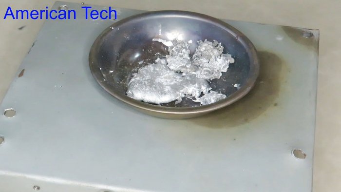 Переплавляем алюминиевые банки в слитки в домашних условиях