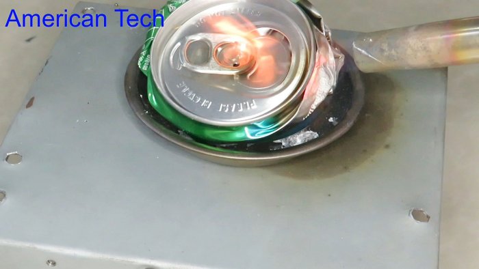 Переплавляем алюминиевые банки в слитки в домашних условиях