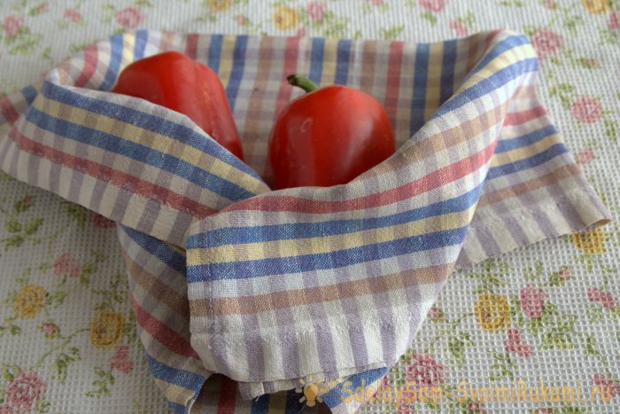 Как замораживать перец для экономии места в холодильнике