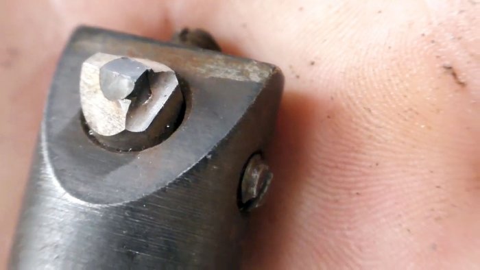 Какой резец возьмет подшипник