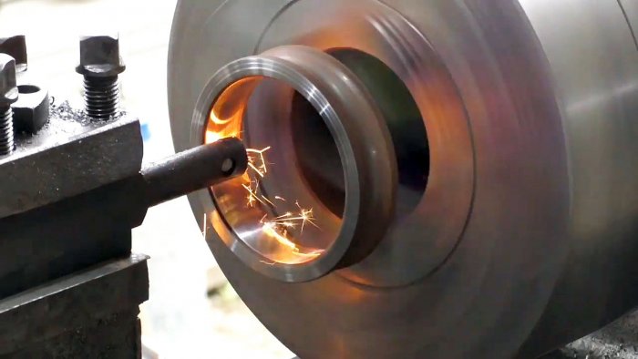 Какой резец возьмет подшипник