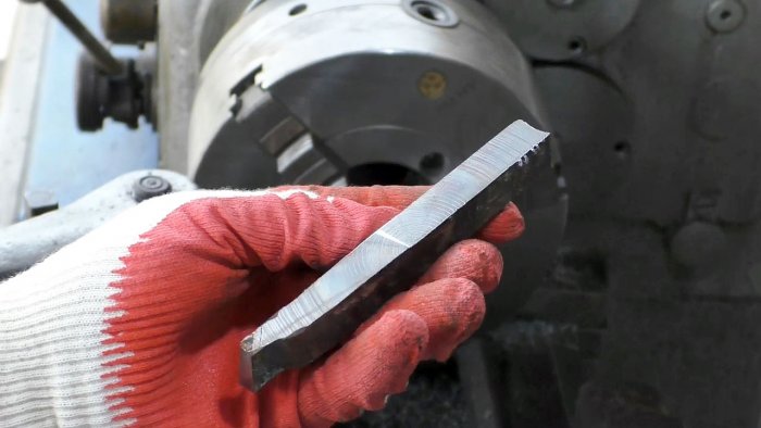 Какой резец возьмет подшипник