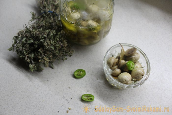 Как приготовить маринованные шампиньоны за 15 минут