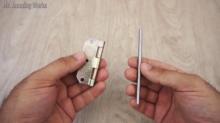 Полезное приспособление из дверной петли своими руками