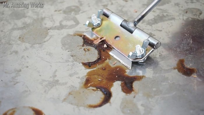 Полезное приспособление из дверной петли своими руками