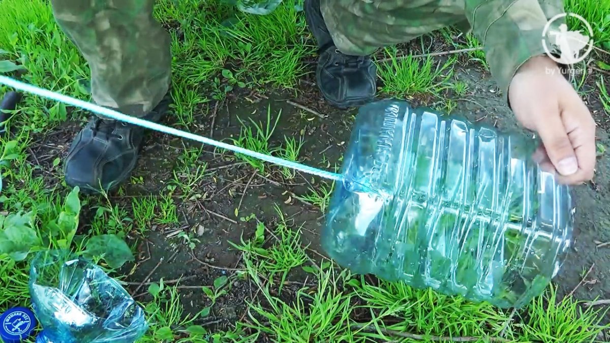 Как поймать рыбу с помощью пластиковой бутылкой