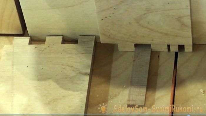 Торцовочная каретка шипорезка для ящичного соединения