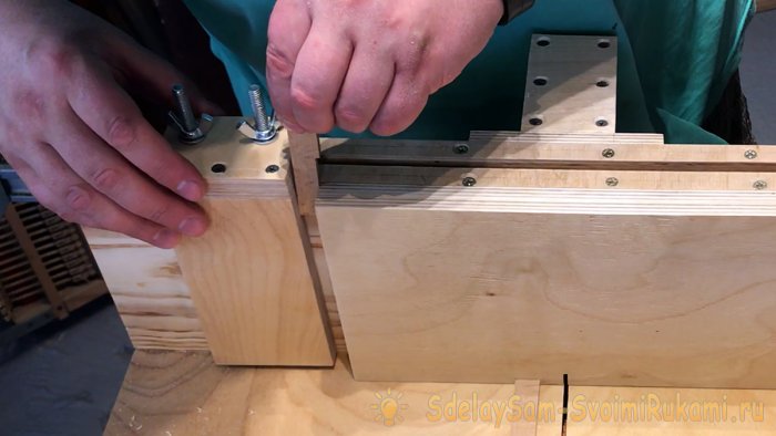 Торцовочная каретка шипорезка для ящичного соединения