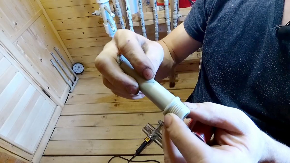 Как самостоятельно нарезать резьбу на трубах