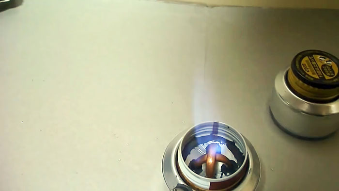 Реактивная спиртовая горелка из алюминиевых банок