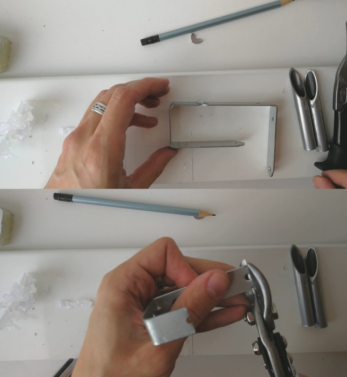 Самодельный кондуктор из термоклея для соединения на косой шуруп