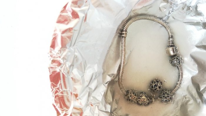 Годами проверенный метод Как почистить серебро в домашних условиях