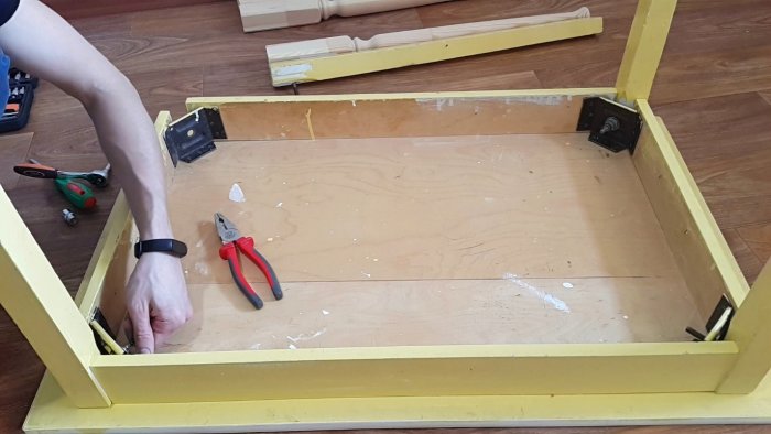 Новая жизнь для старого стола