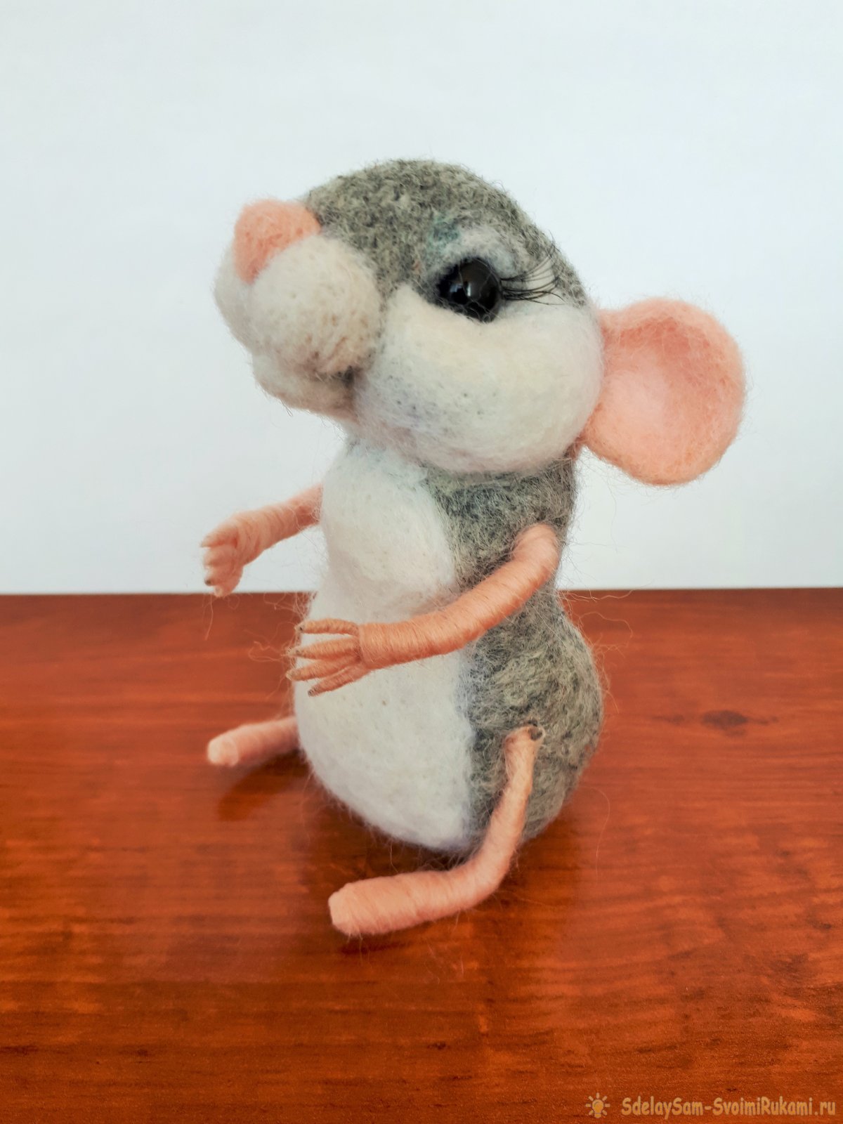 Игрушки из шерсти: Мышка - символ 2020 года