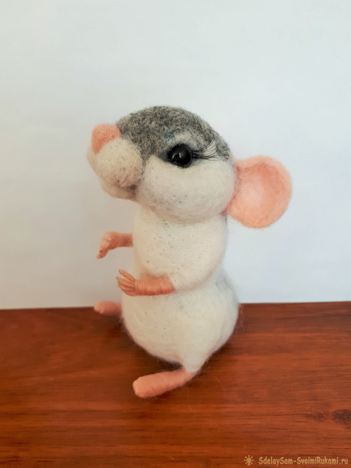 Игрушки из шерсти: Мышка - символ 2020 года