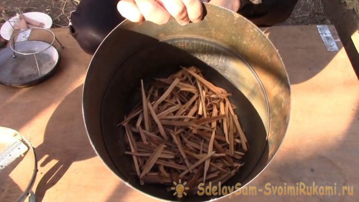 Мини коптильня из баллона от фреона