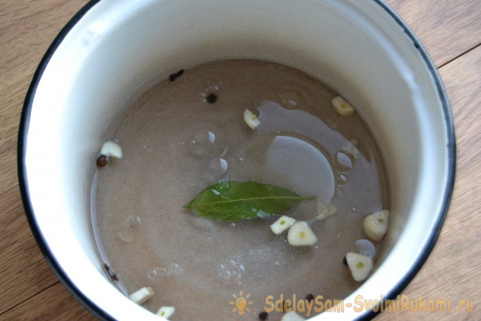 Вкусные хрустящие маринованные шампиньоны за 2 часа