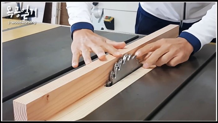 Надежный способ тройного углового соединения деревянных деталей