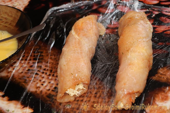 Куриный рулет с сыром на праздник