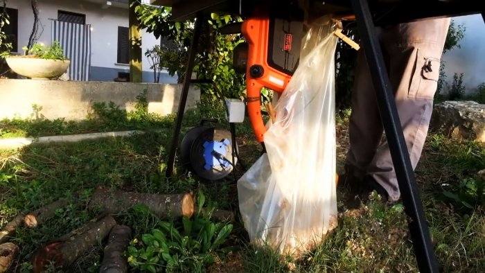 Как сделать станок для распиловки дров из цепной электропилы