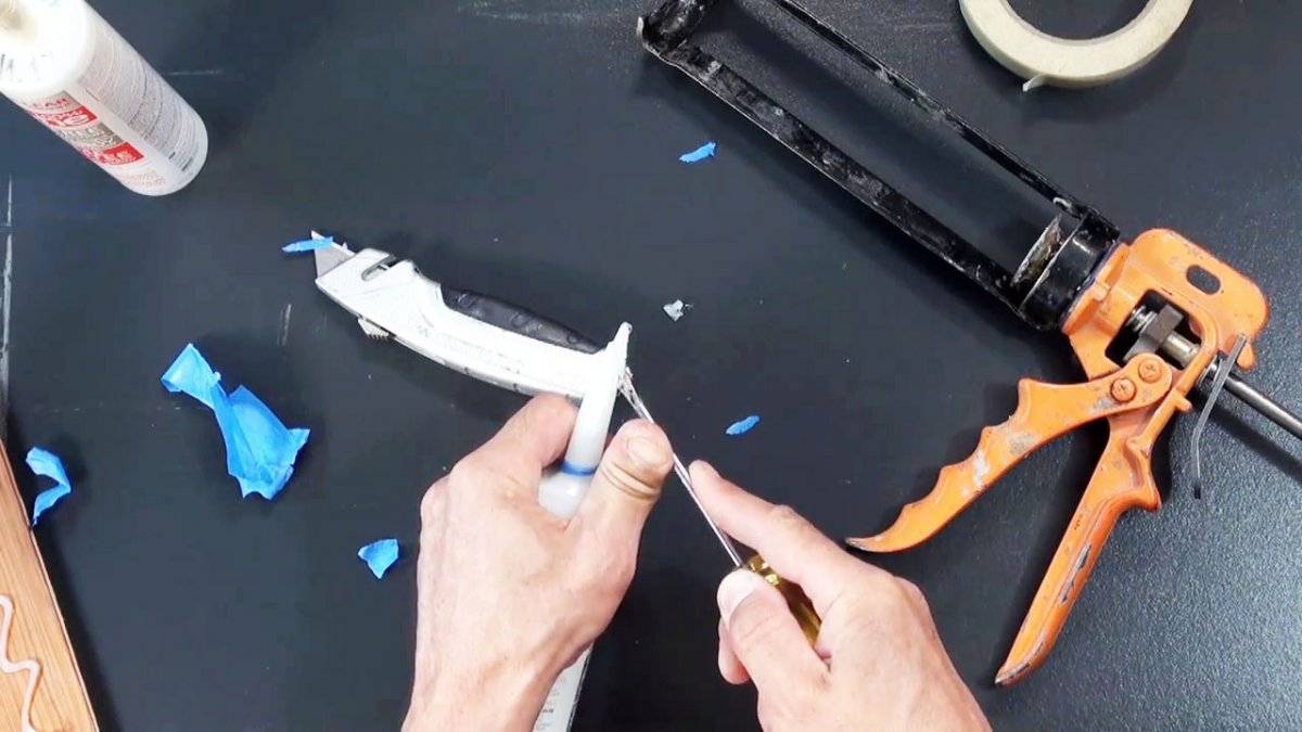 Как удалить засохшую пробку из насадки тюбика и использовать повторно насадку