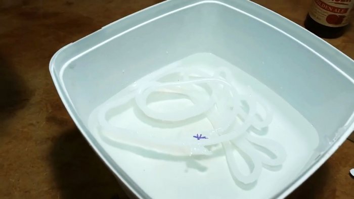 Как сделать силиконовый шланг из строительного силикона для топливопровода