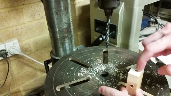 Как сделать силиконовый шланг из строительного силикона для топливопровода