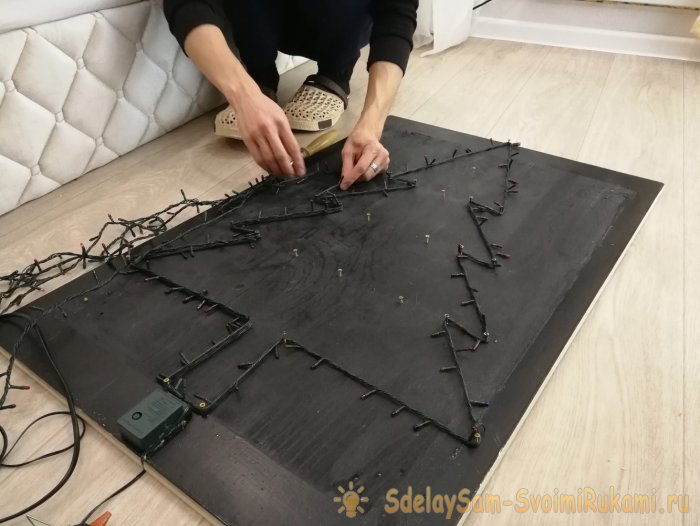 Как сделать антикошачью новогоднюю ёлку