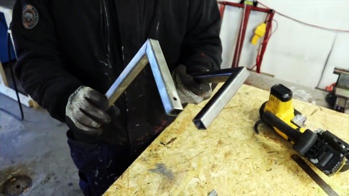 Как сделать снегоуборщик из пластиковой бочки