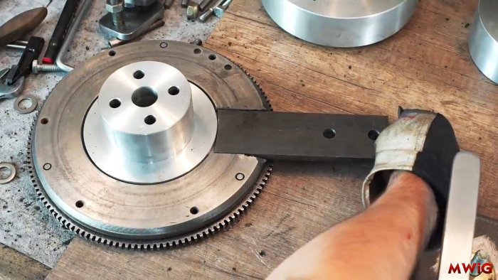 Как сделать трубогиб из маховика авто и бендикса стартера