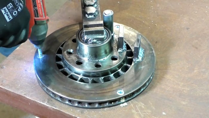 Многофункциональное приспособление для гибки